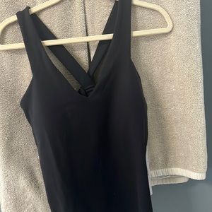 NWT alo yoga black XL elevate tank. Studio Pro